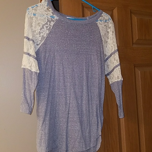 Laced sleave shirt - Picture 1 of 1